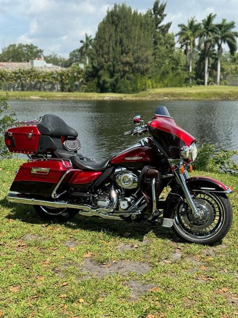 2013 Harley-Davidson Electra Glide® Ultra Limited in North Miami Beach, Florida - Photo 2