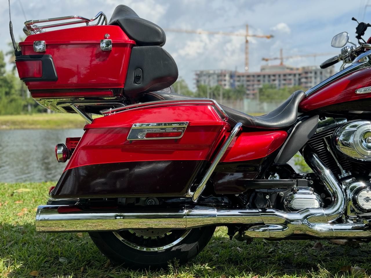 2013 Harley-Davidson Electra Glide® Ultra Limited in North Miami Beach, Florida - Photo 5