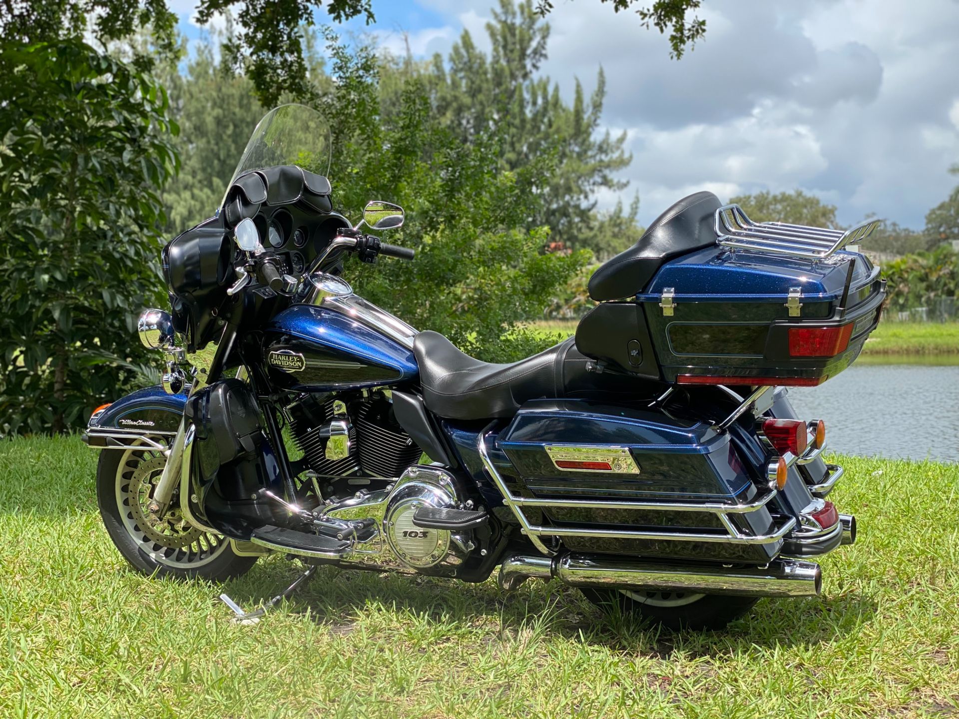 2013 Harley-Davidson Ultra Classic® Electra Glide® in North Miami Beach, Florida - Photo 11