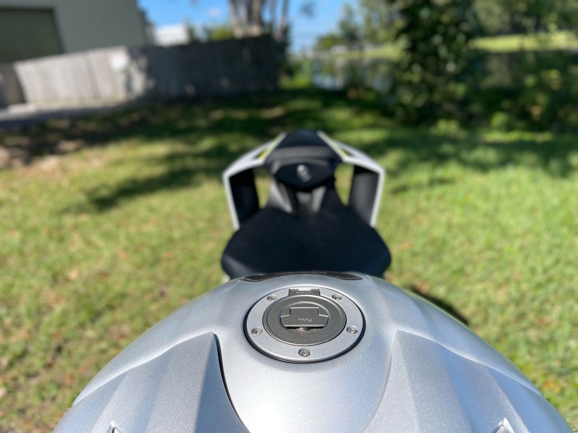 2017 Yamaha YZF-R6 in North Miami Beach, Florida - Photo 10