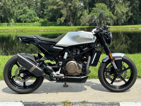 2019 Husqvarna Vitpilen 701 in North Miami Beach, Florida - Photo 3