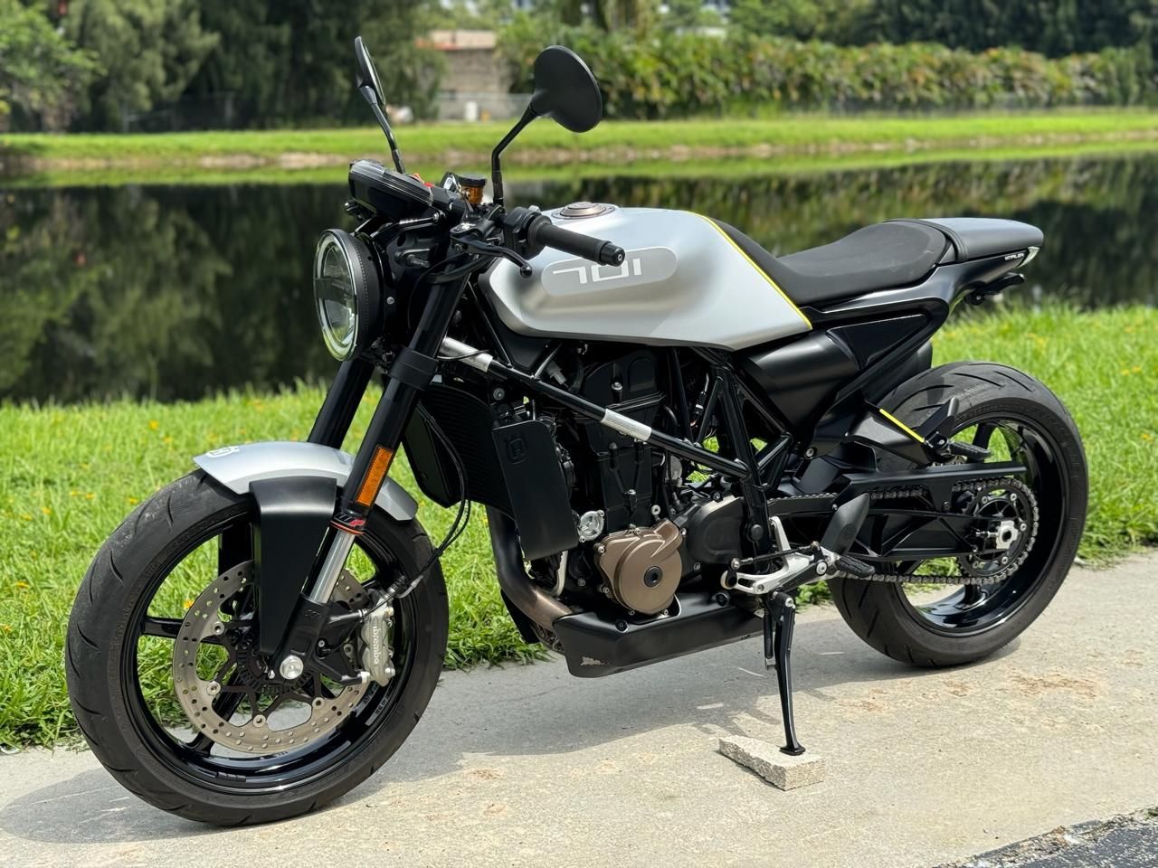 2019 Husqvarna Vitpilen 701 in North Miami Beach, Florida - Photo 13