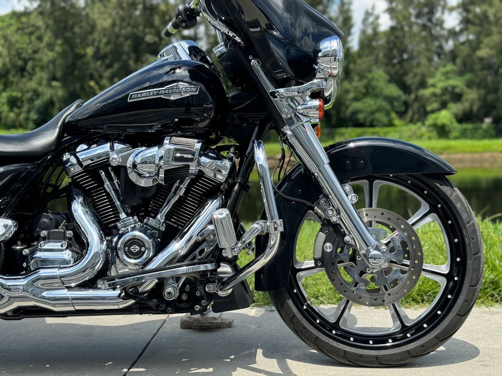 2021 Harley-Davidson Street Glide® in North Miami Beach, Florida - Photo 6