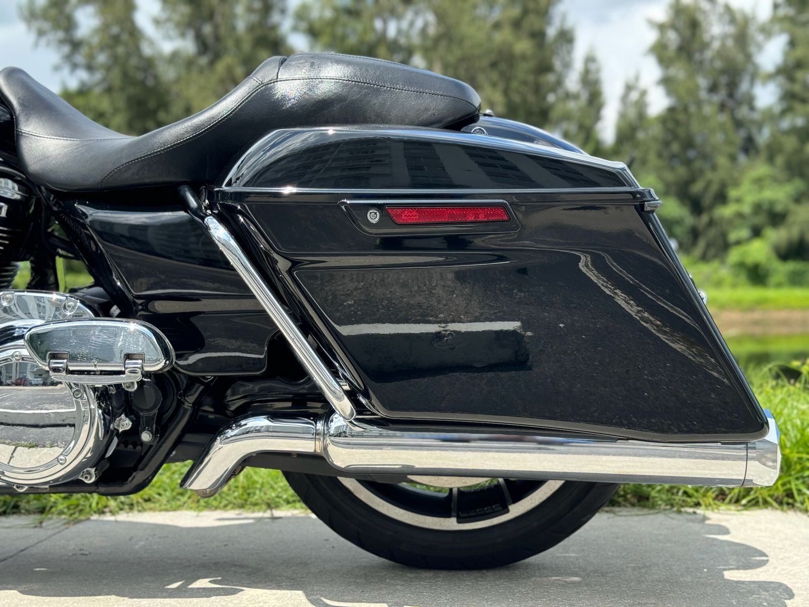 2021 Harley-Davidson Street Glide® in North Miami Beach, Florida - Photo 16