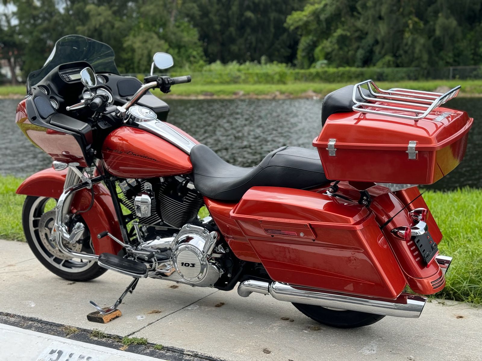 2011 Harley-Davidson Road Glide® Custom in North Miami Beach, Florida - Photo 13