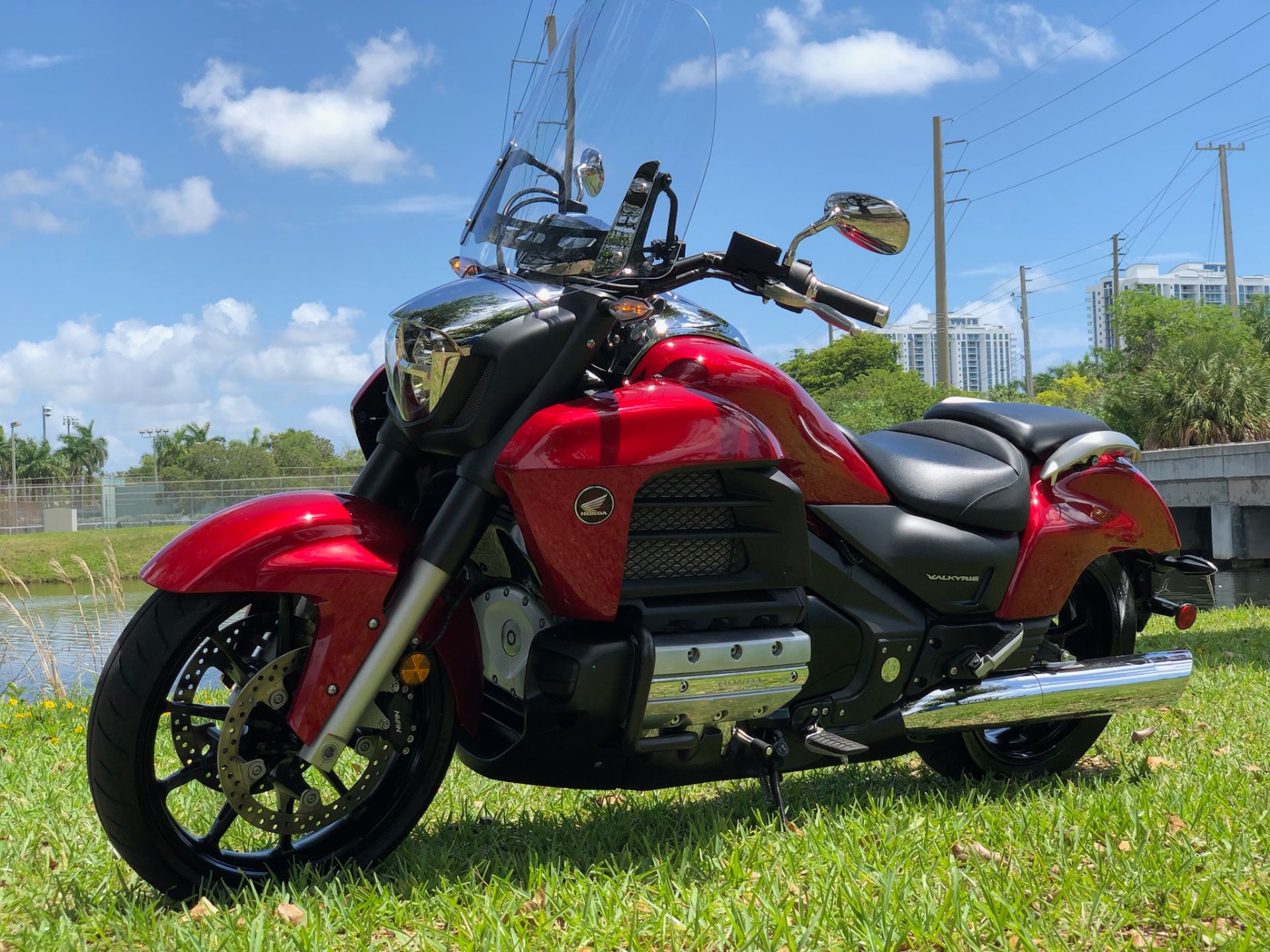 2015 Honda Gold Wing® Valkyrie® in North Miami Beach, Florida - Photo 14