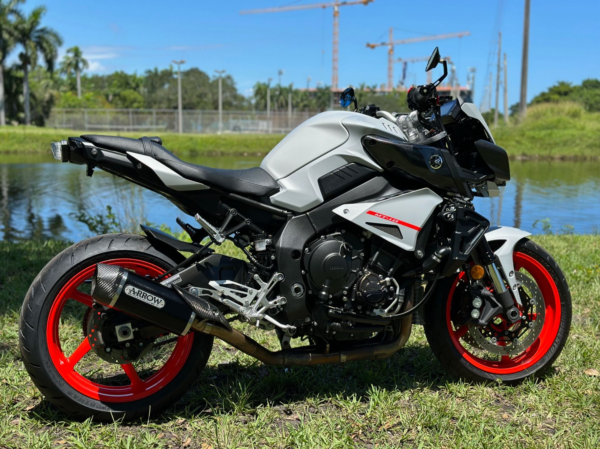 2020 Yamaha MT-10 in North Miami Beach, Florida - Photo 4