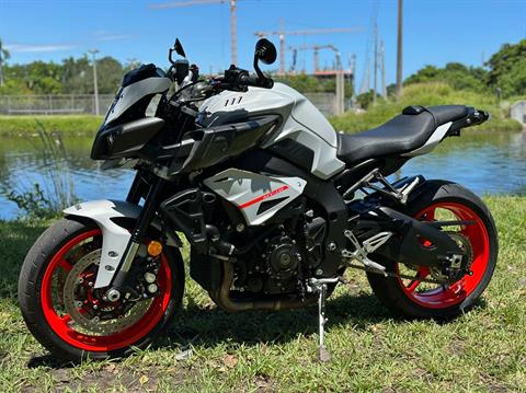 2020 Yamaha MT-10 in North Miami Beach, Florida - Photo 15