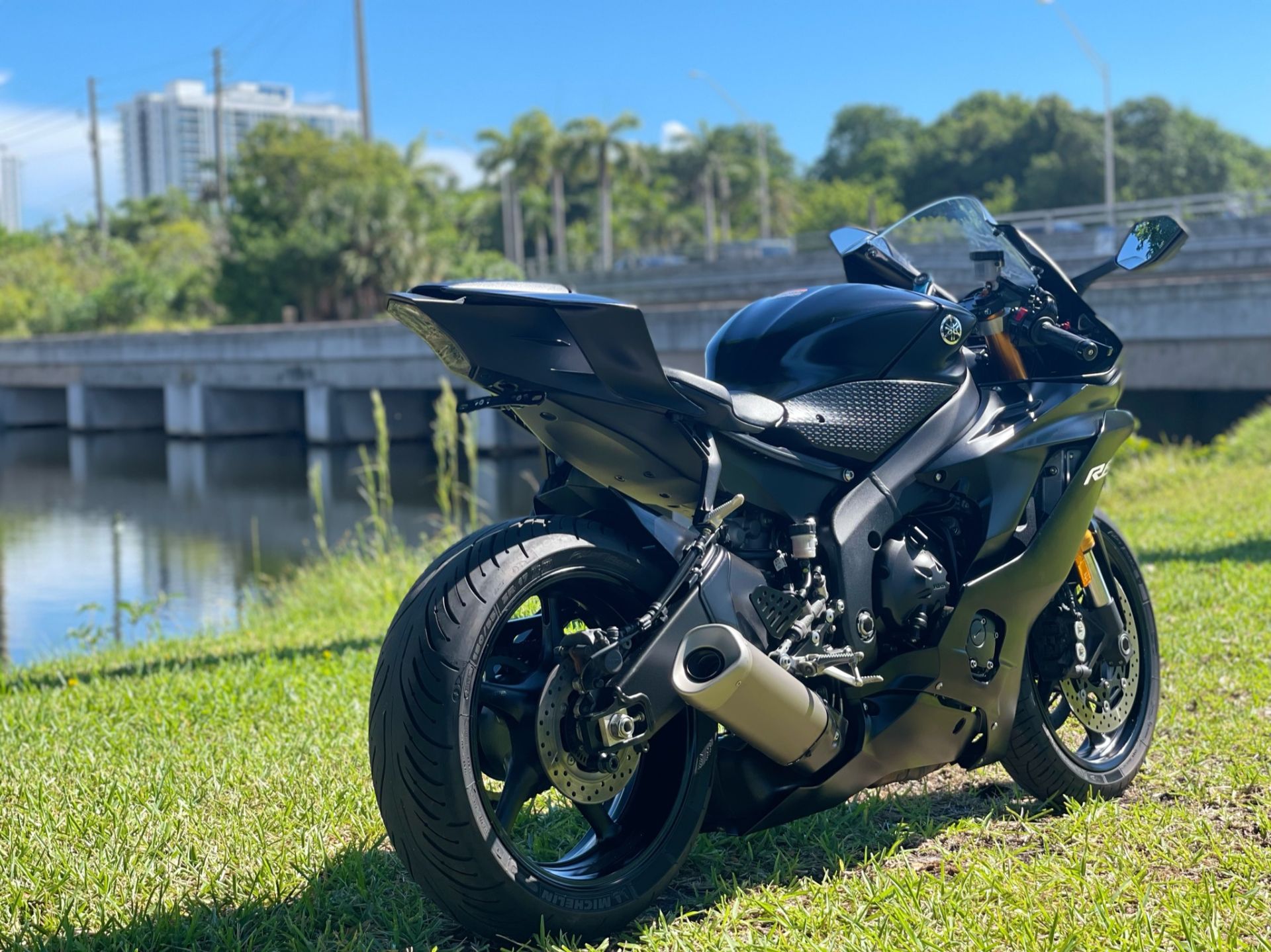 2017 Yamaha YZF-R6 in North Miami Beach, Florida - Photo 4