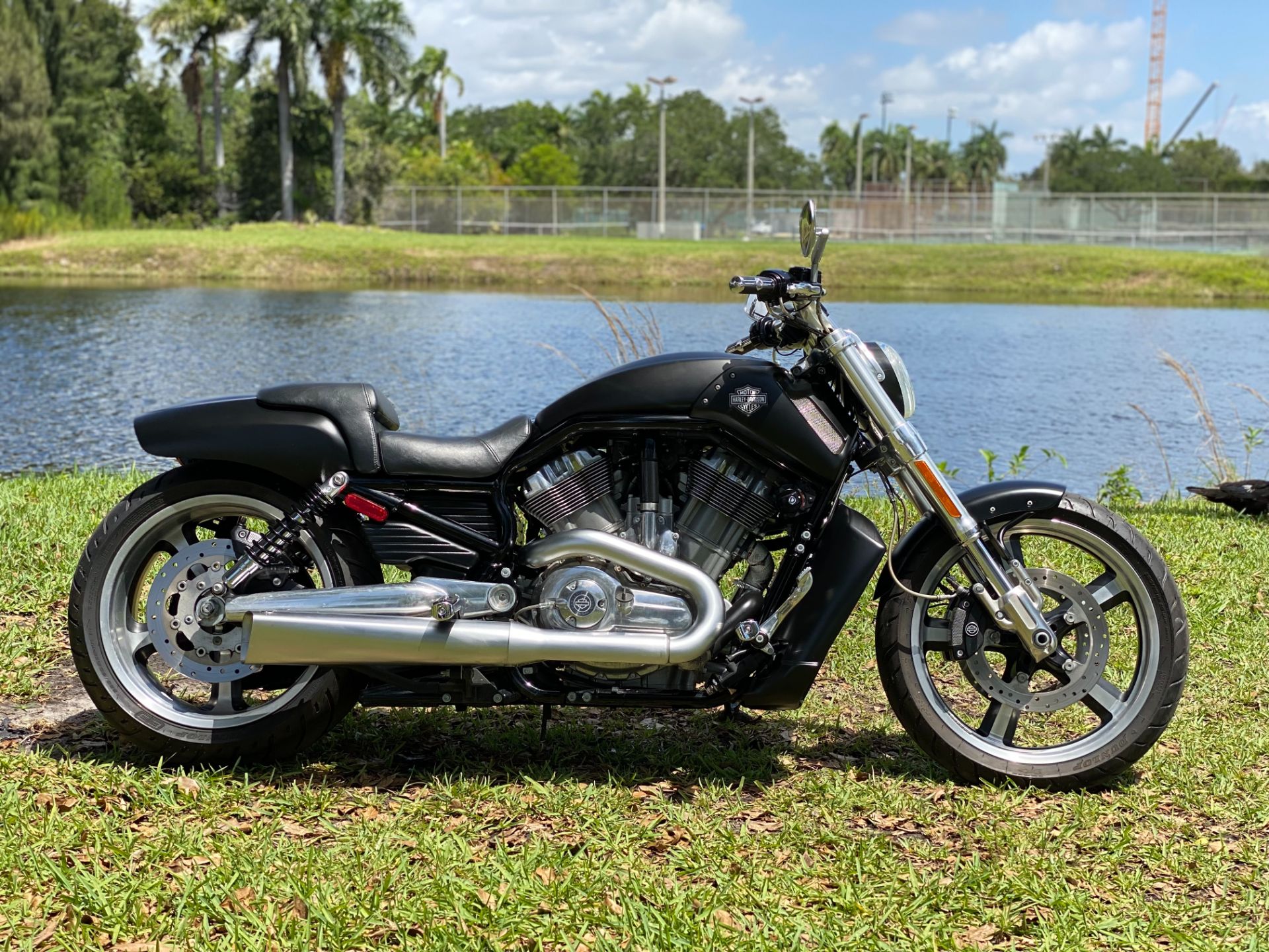 2013 Harley-Davidson V-Rod Muscle® in North Miami Beach, Florida - Photo 6
