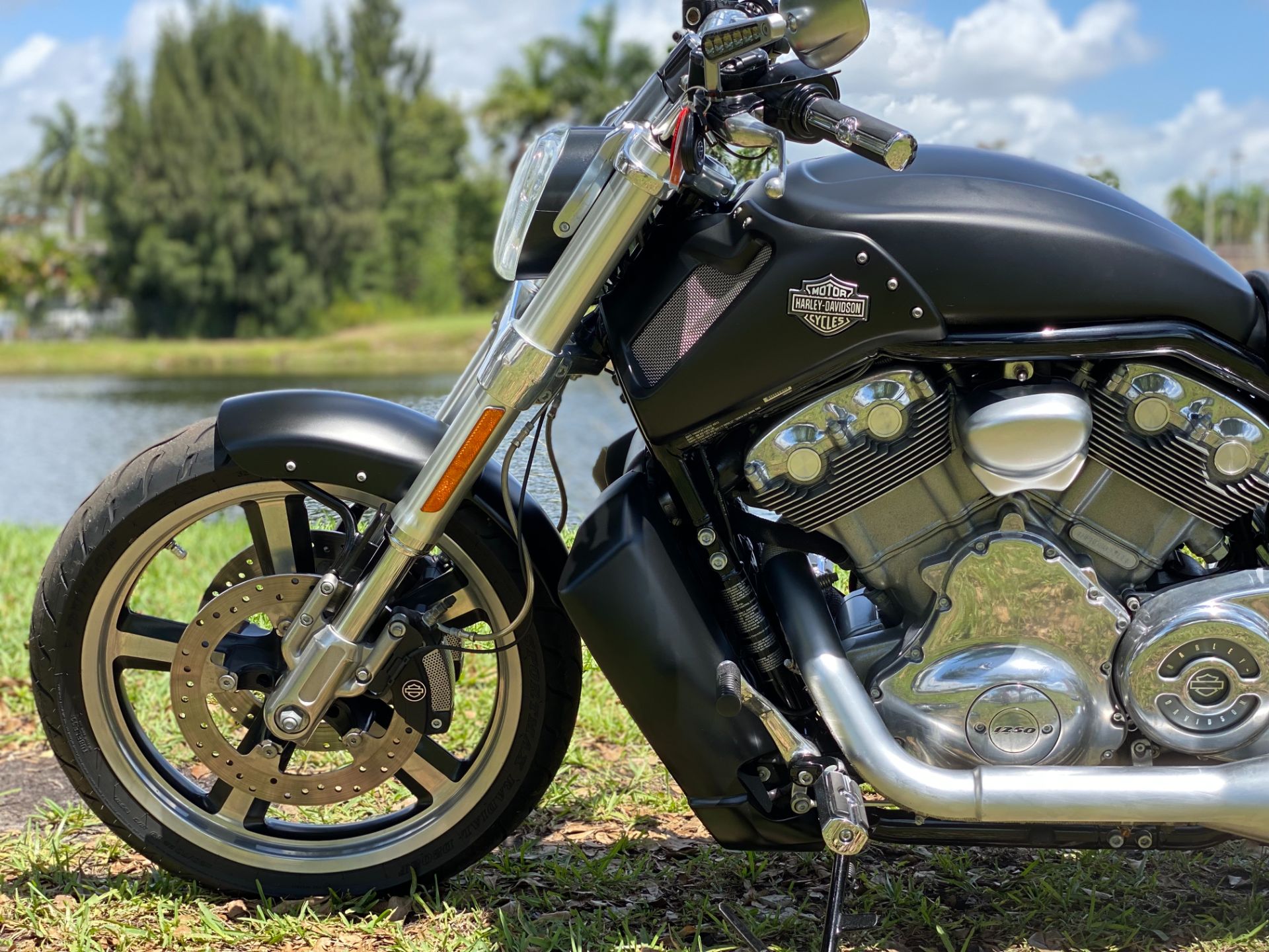 2013 Harley-Davidson V-Rod Muscle® in North Miami Beach, Florida - Photo 23