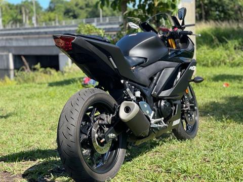 2019 Yamaha YZF-R3 in North Miami Beach, Florida - Photo 4