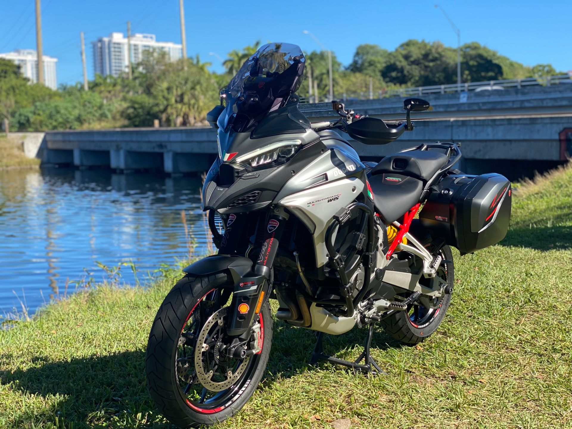 2021 Ducati Multistrada V4 S Travel & Radar in North Miami Beach, Florida - Photo 17