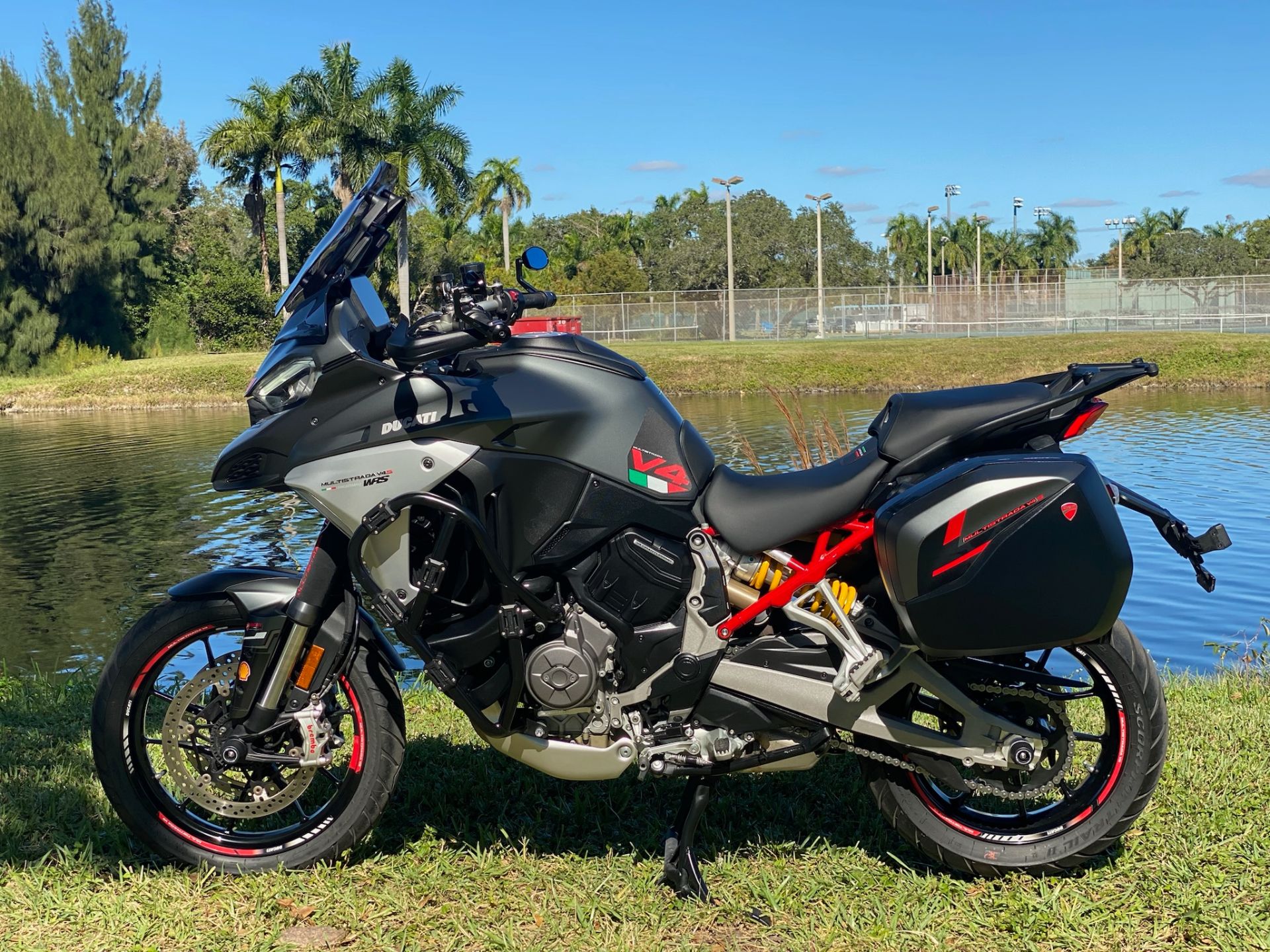 2021 Ducati Multistrada V4 S Travel & Radar in North Miami Beach, Florida - Photo 18