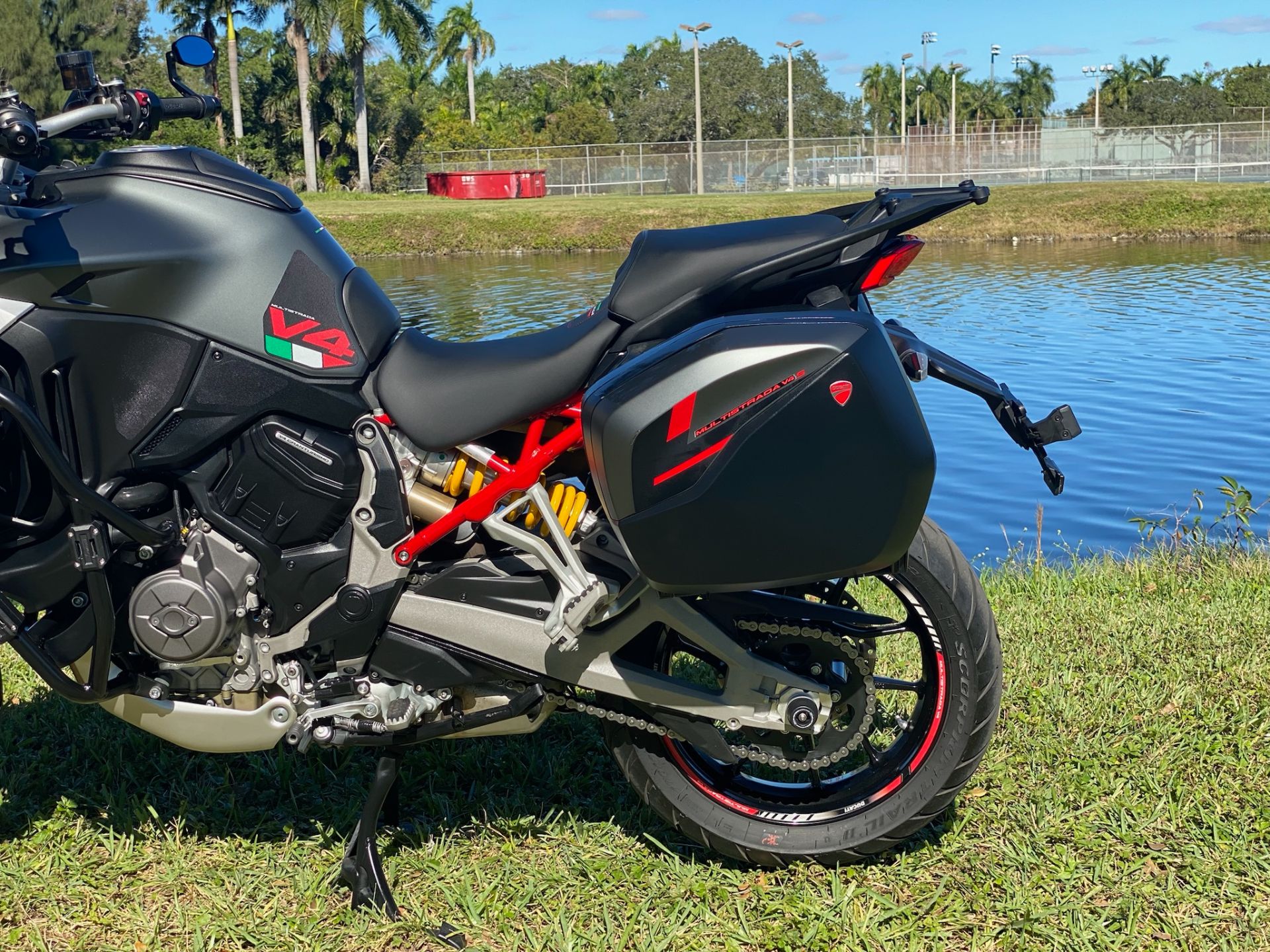 2021 Ducati Multistrada V4 S Travel & Radar in North Miami Beach, Florida - Photo 21