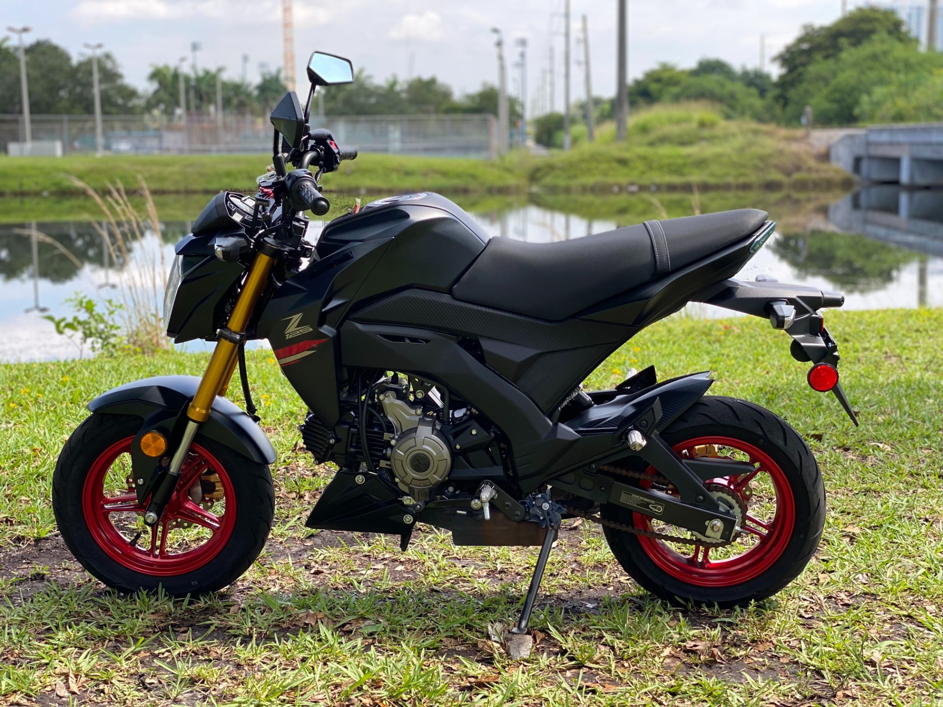 2022 Kawasaki Z125 Pro in North Miami Beach, Florida - Photo 16