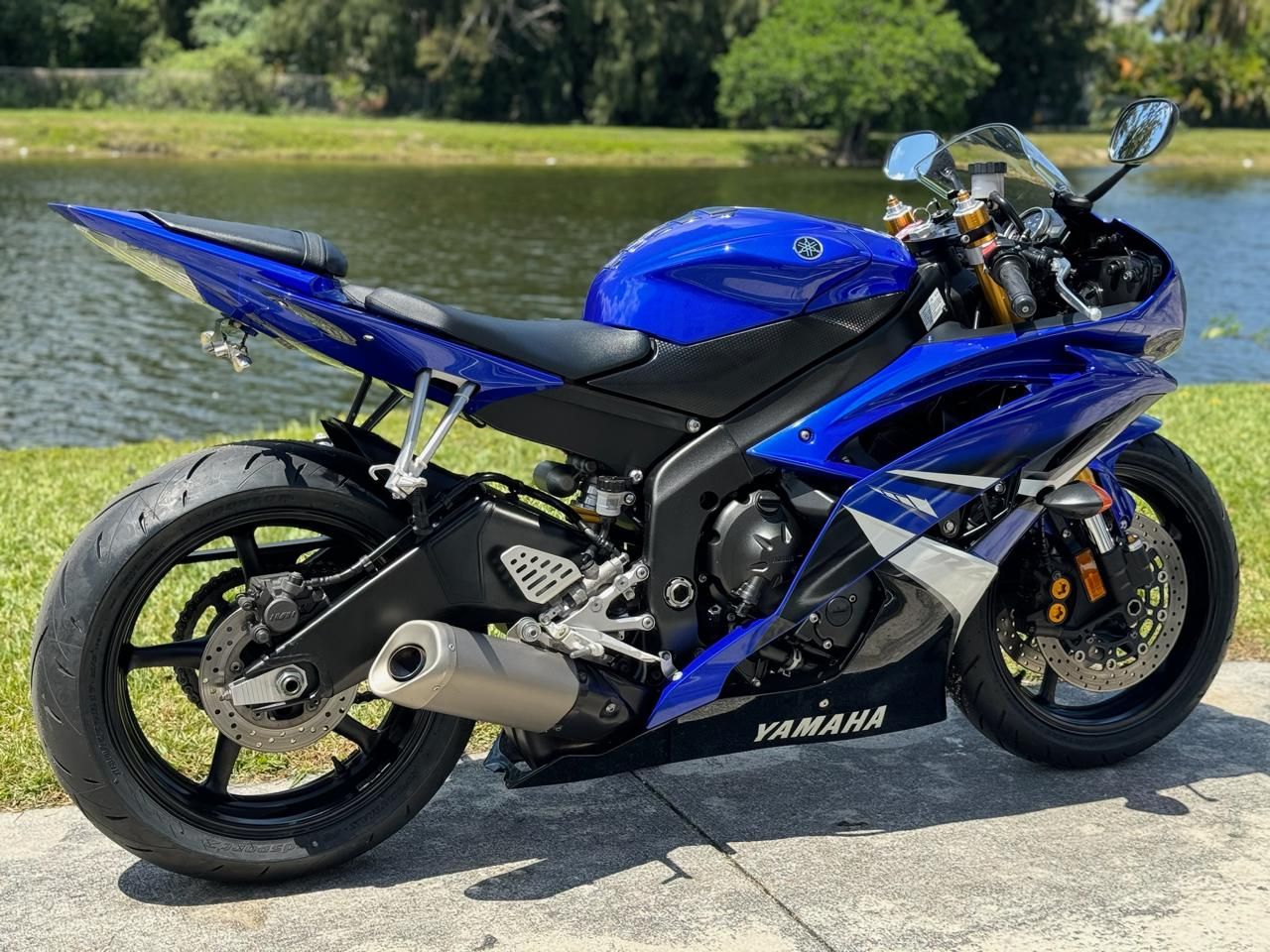 2008 Yamaha YZF-R6 in North Miami Beach, Florida - Photo 4