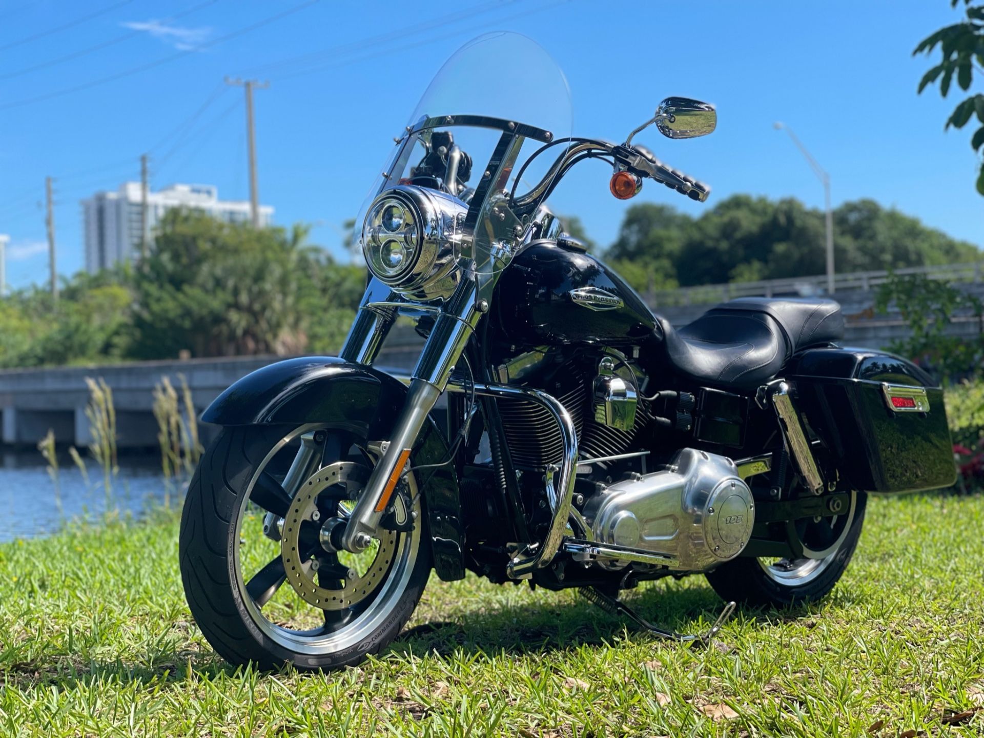 2012 Harley-Davidson Dyna® Switchback in North Miami Beach, Florida - Photo 18