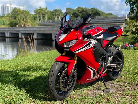 2019 Honda CBR1000RR in North Miami Beach, Florida - Photo 18