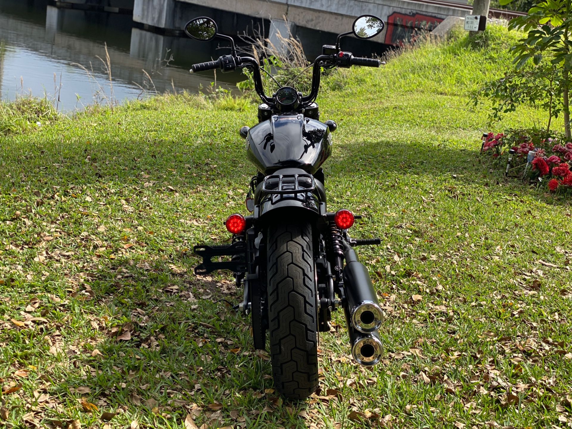 2018 Indian Scout® Bobber in North Miami Beach, Florida - Photo 10