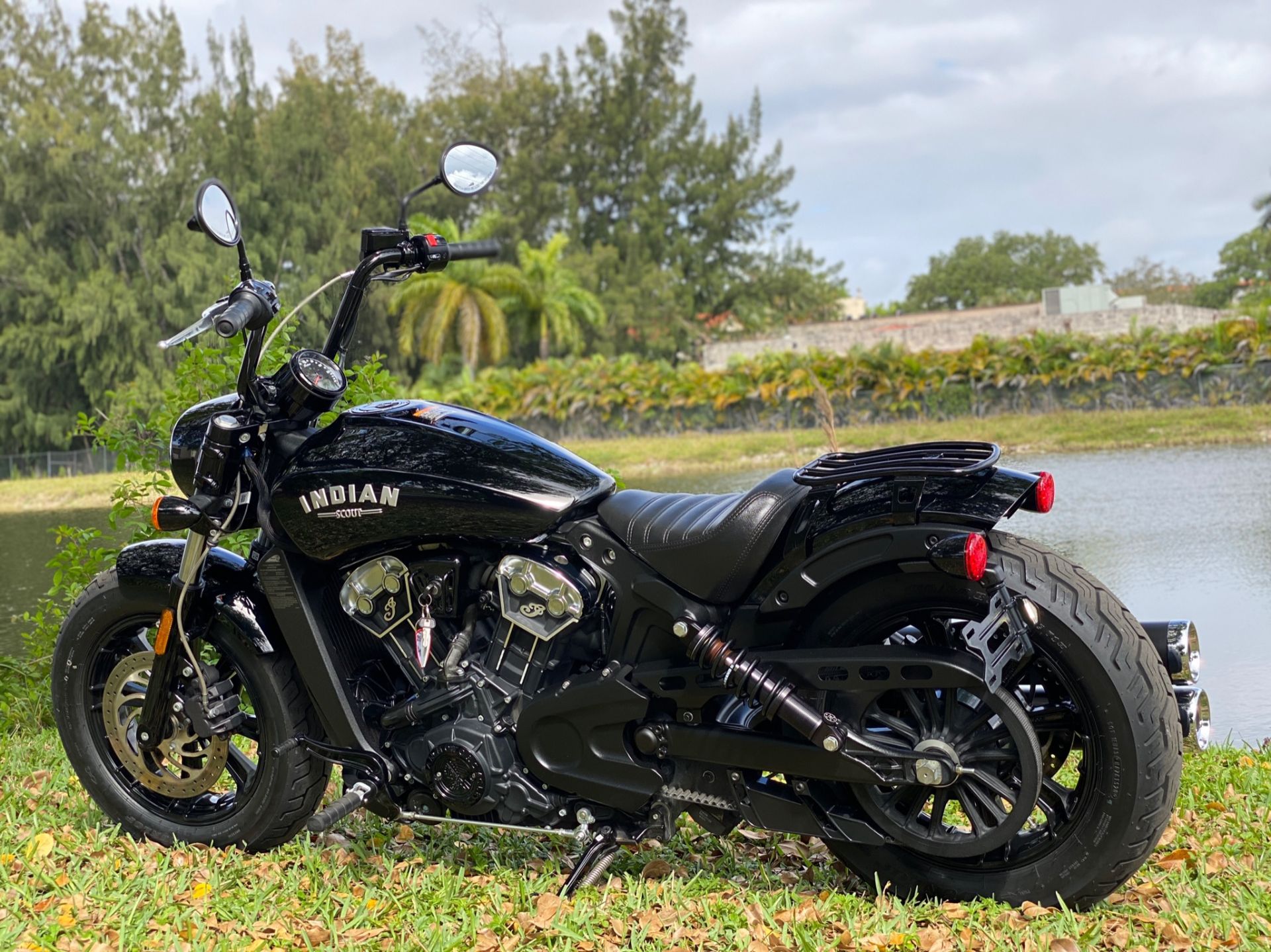 2018 Indian Scout® Bobber in North Miami Beach, Florida - Photo 16