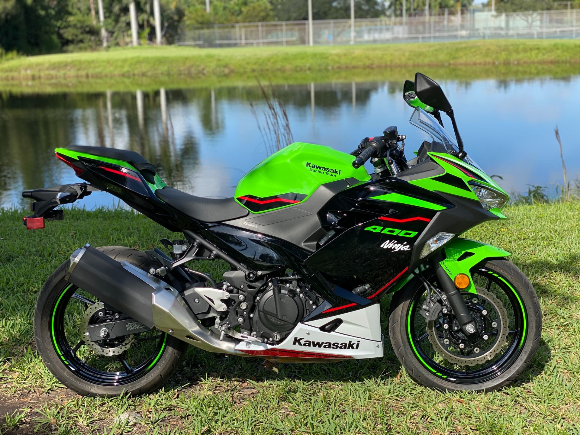 2022 Kawasaki Ninja 400 ABS KRT Edition in North Miami Beach, Florida - Photo 3