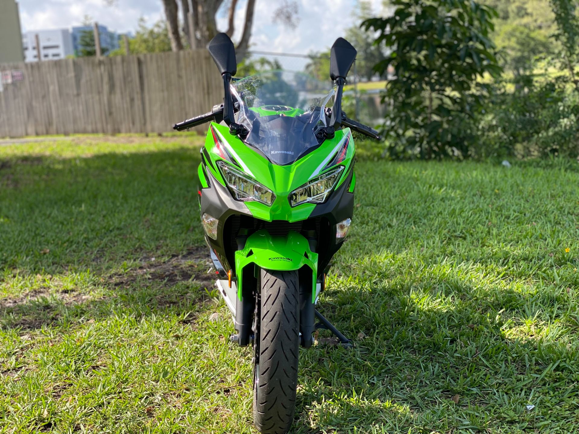 2022 Kawasaki Ninja 400 ABS KRT Edition in North Miami Beach, Florida - Photo 7