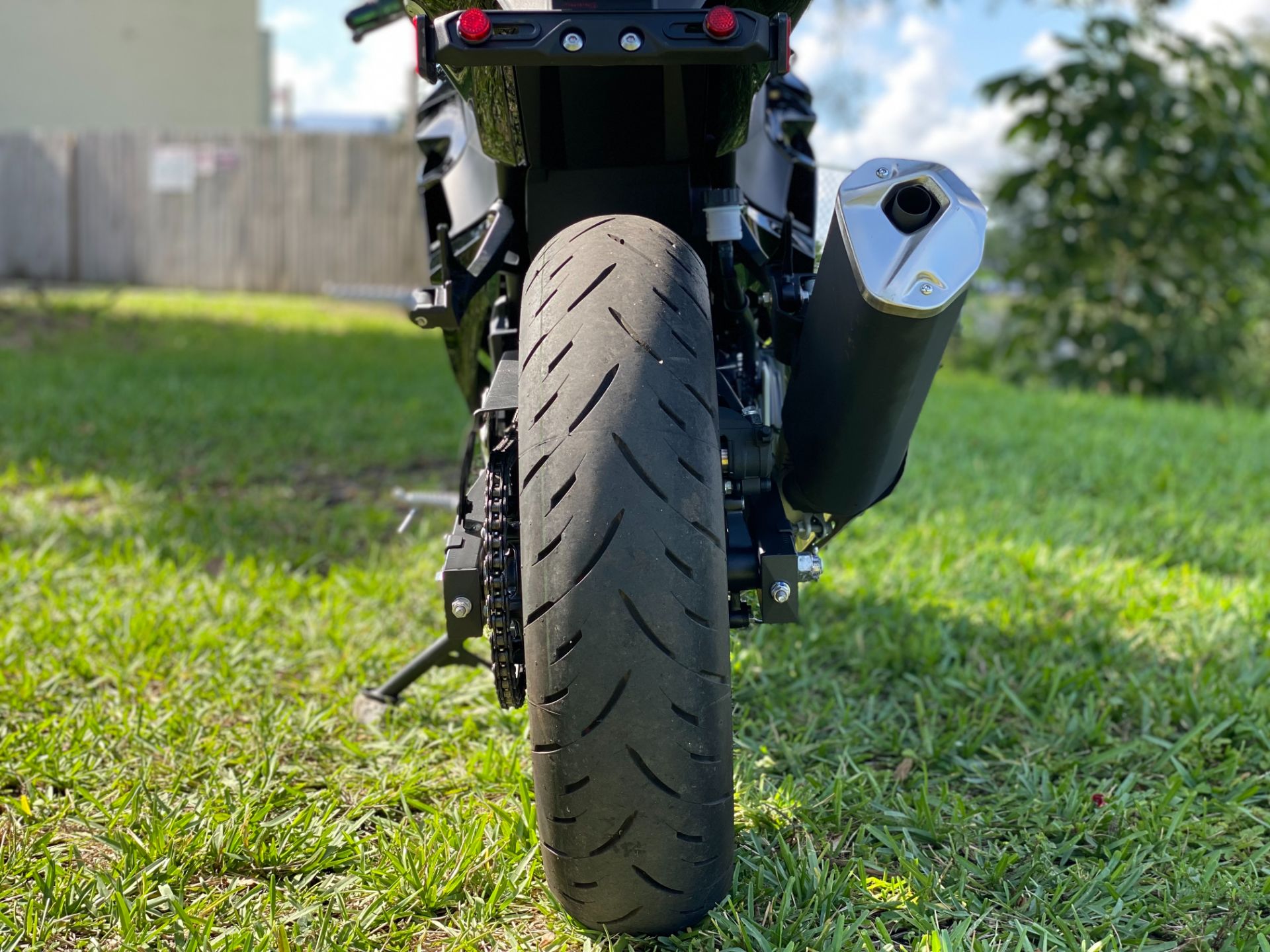 2022 Kawasaki Ninja 400 ABS KRT Edition in North Miami Beach, Florida - Photo 12