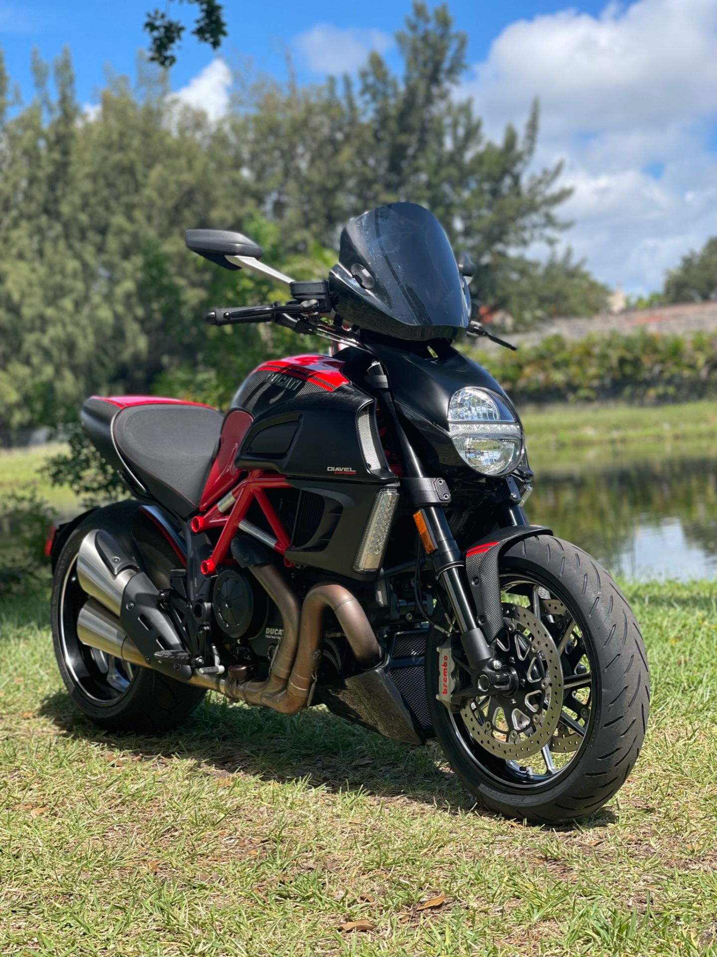 2013 Ducati Diavel Carbon in North Miami Beach, Florida - Photo 2