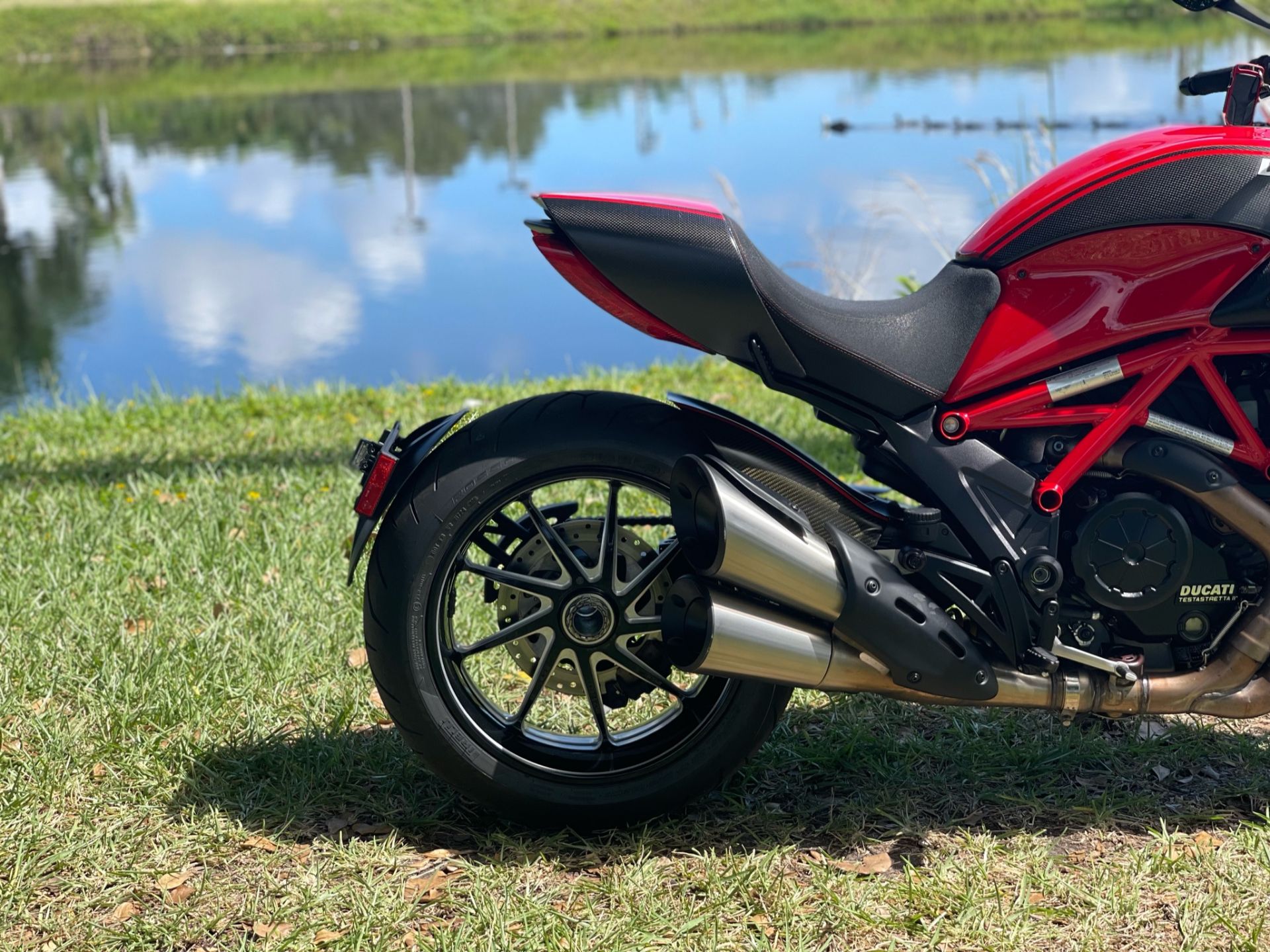 2013 Ducati Diavel Carbon in North Miami Beach, Florida - Photo 4