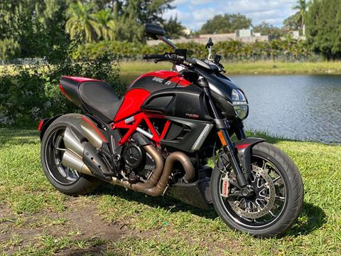 2013 Ducati Diavel Carbon in North Miami Beach, Florida - Photo 1