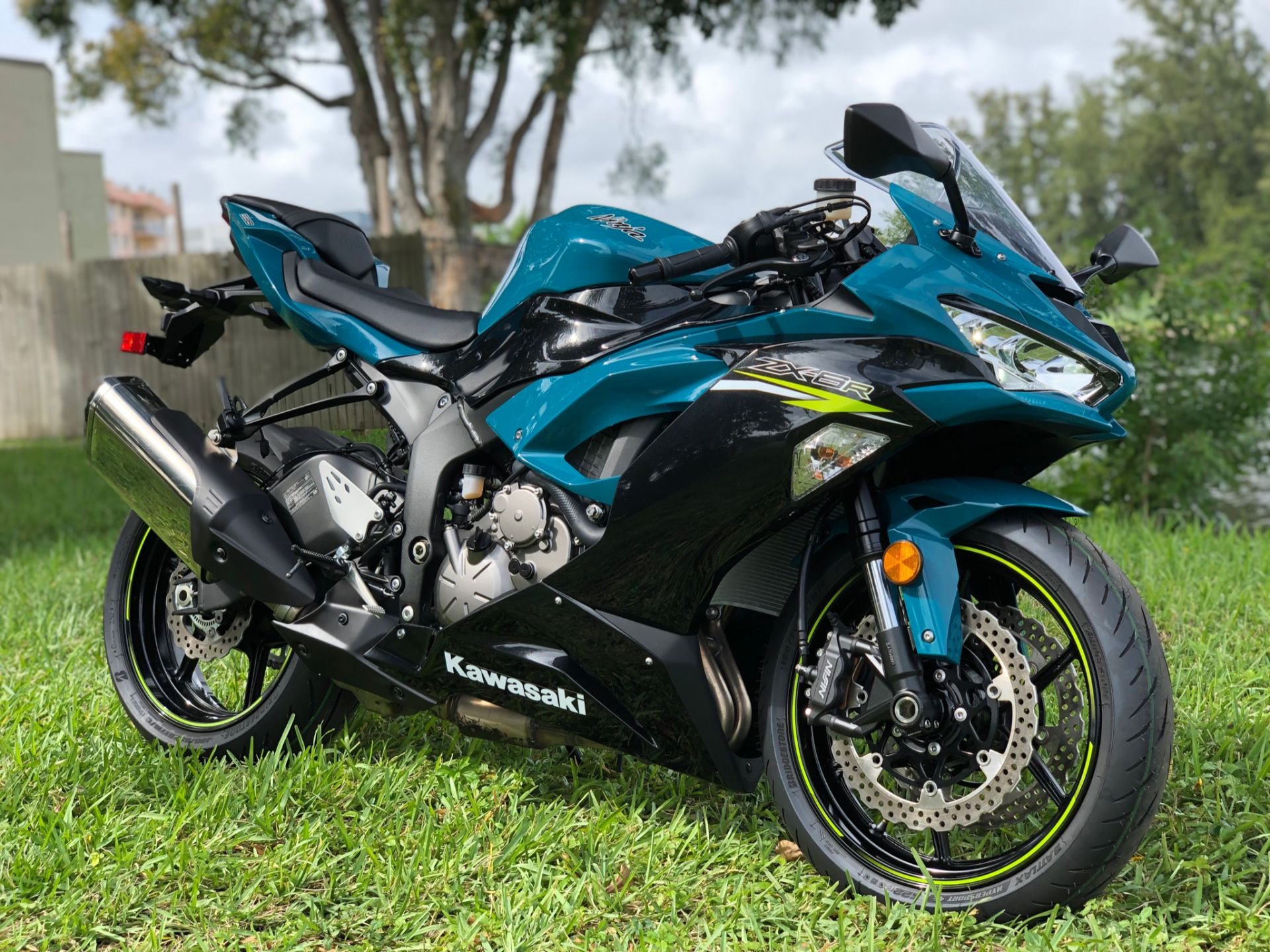 Certified Pre-Owned 2021 Kawasaki Ninja ZX-6R Pearl Nightshade Teal / Metallic Black | Motorcycles in North Miami Beach FL | KAW007171