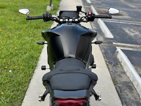 2022 Yamaha MT-10 in North Miami Beach, Florida - Photo 10