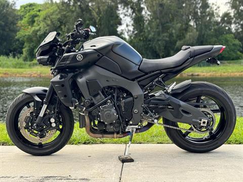 2022 Yamaha MT-10 in North Miami Beach, Florida - Photo 13