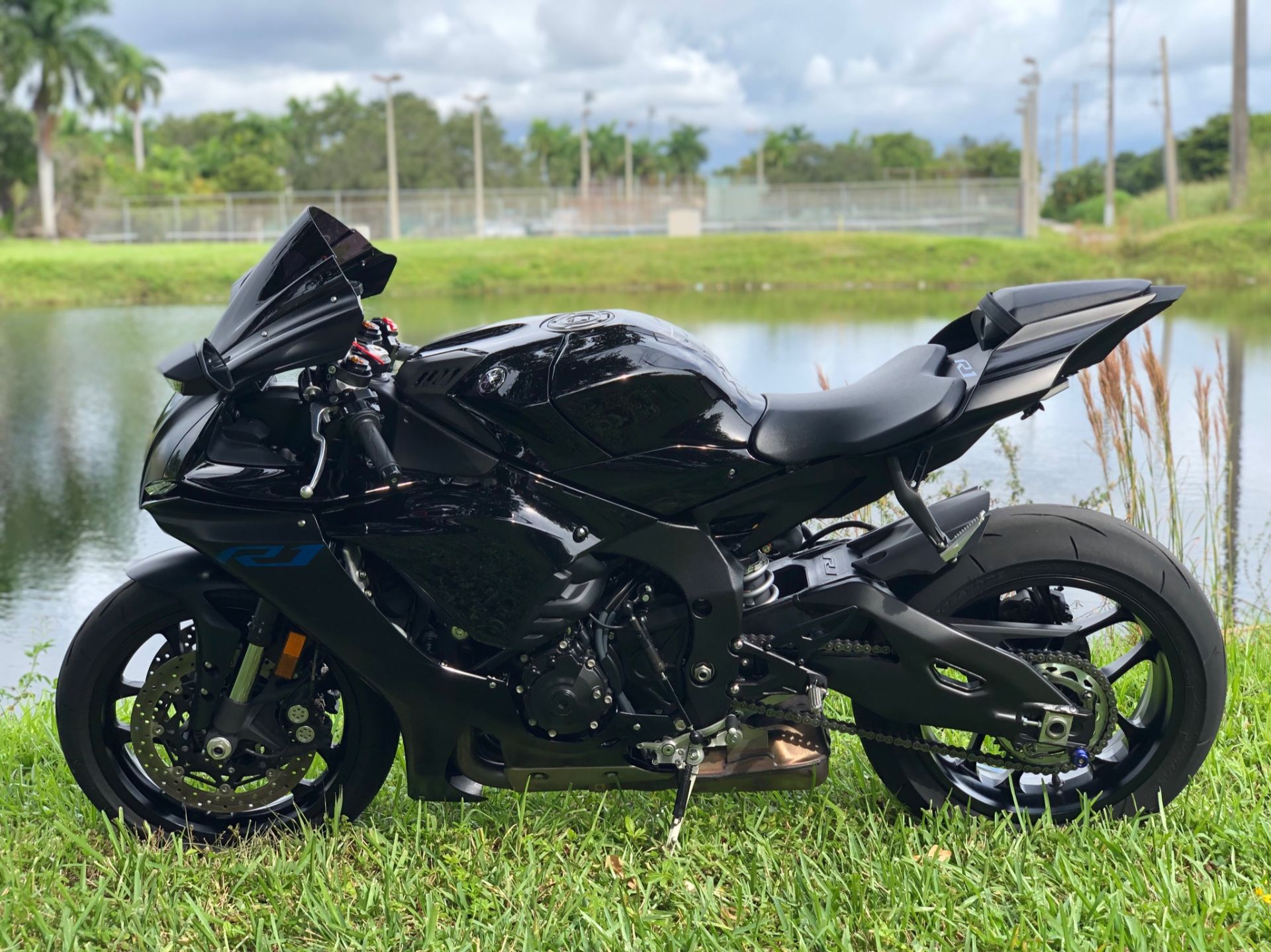 2020 Yamaha YZF-R1 in North Miami Beach, Florida - Photo 19