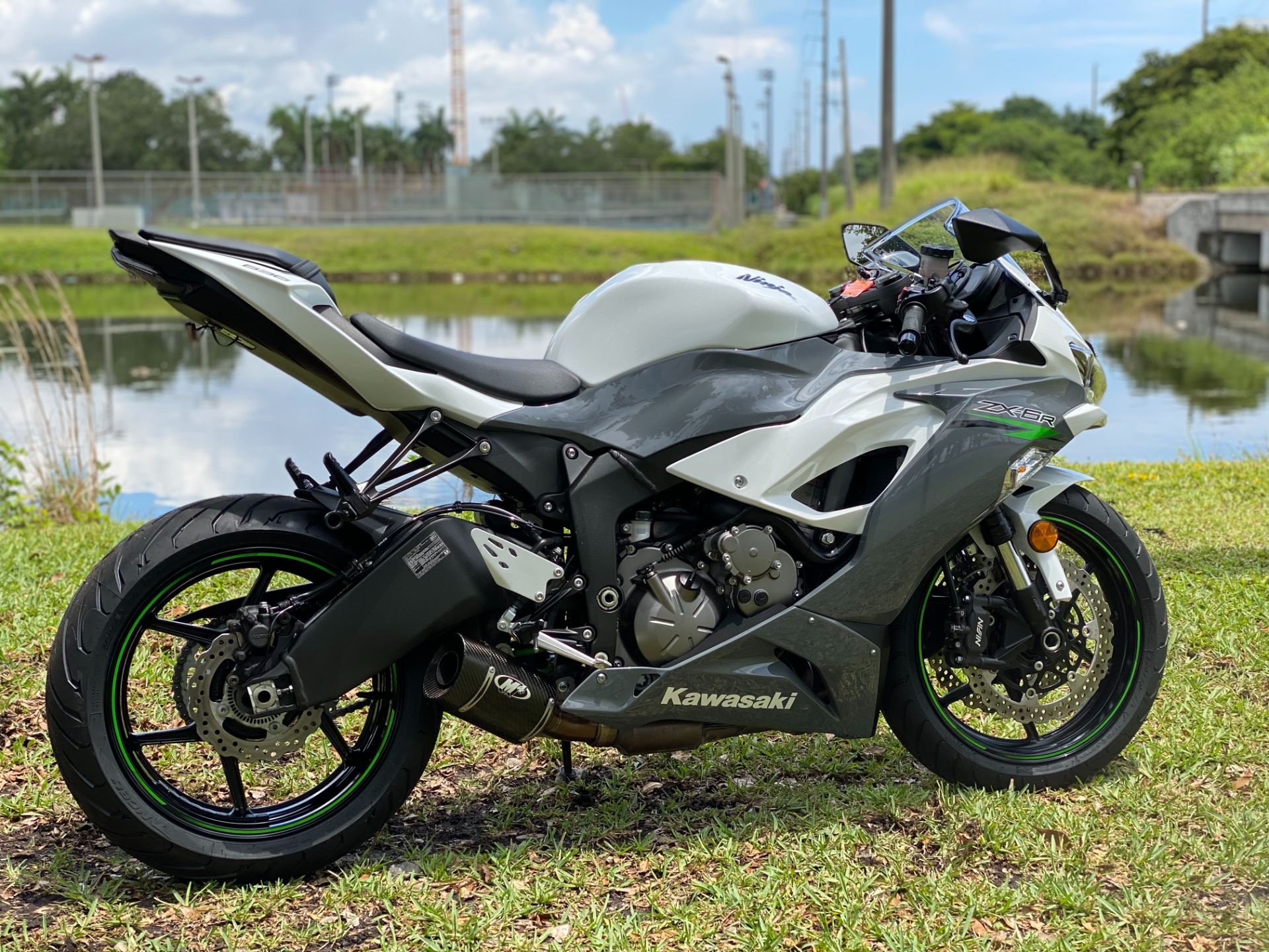 2021 Kawasaki Ninja ZX-6R in North Miami Beach, Florida - Photo 4