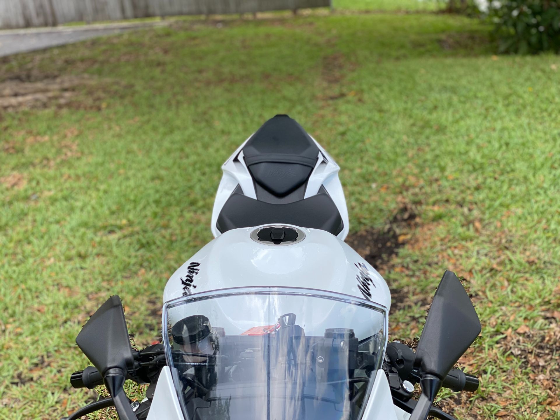 2021 Kawasaki Ninja ZX-6R in North Miami Beach, Florida - Photo 9