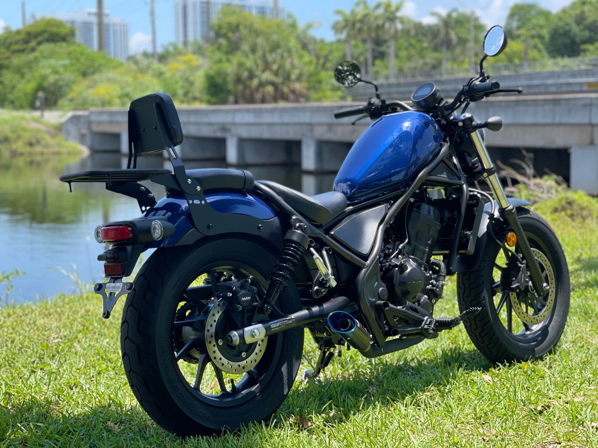 2022 Honda Rebel 300 in North Miami Beach, Florida - Photo 4