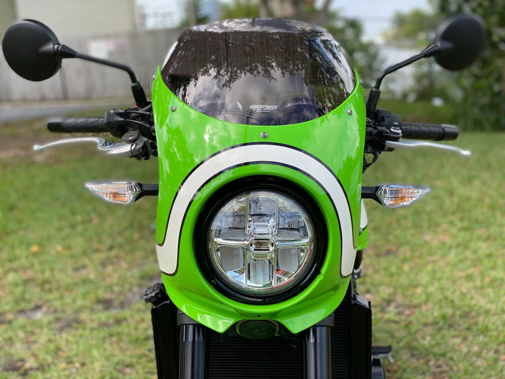 2019 Kawasaki Z900RS Cafe in North Miami Beach, Florida - Photo 8