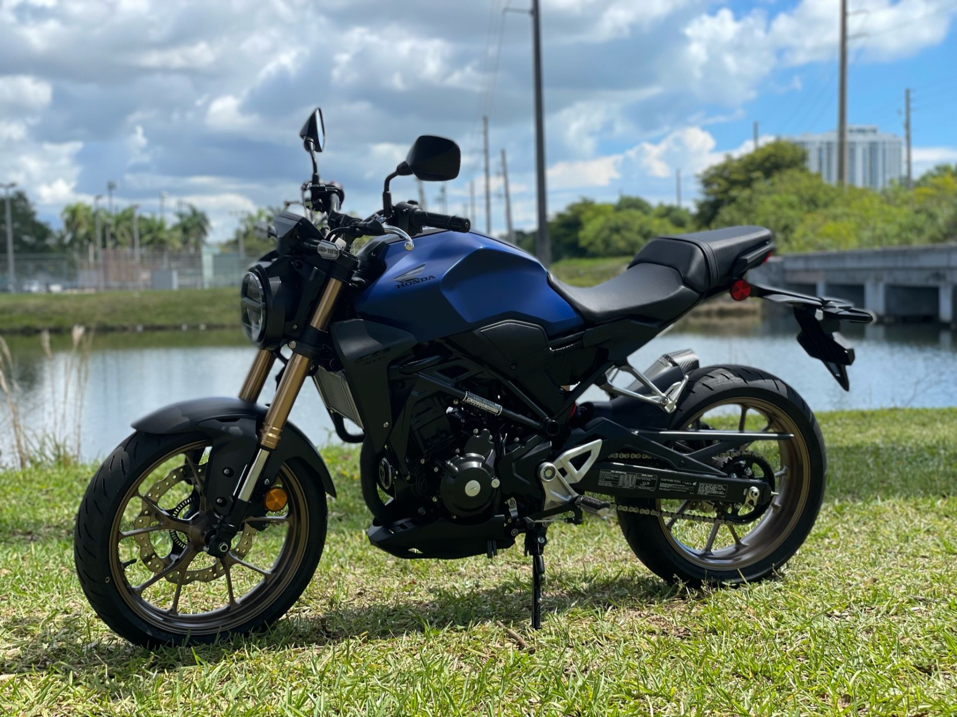 2020 Honda CB300R ABS in North Miami Beach, Florida - Photo 18