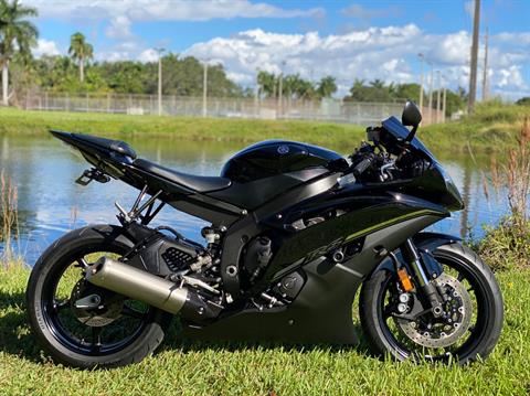 2012 Yamaha YZF-R6 in North Miami Beach, Florida - Photo 2