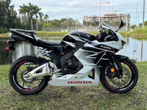2016 Honda CBR600RR in North Miami Beach, Florida - Photo 3