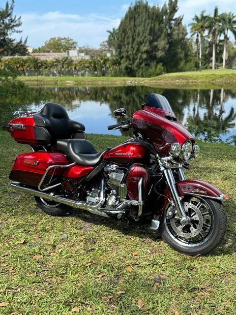2019 Harley-Davidson Electra Glide® Ultra Classic® in North Miami Beach, Florida - Photo 2