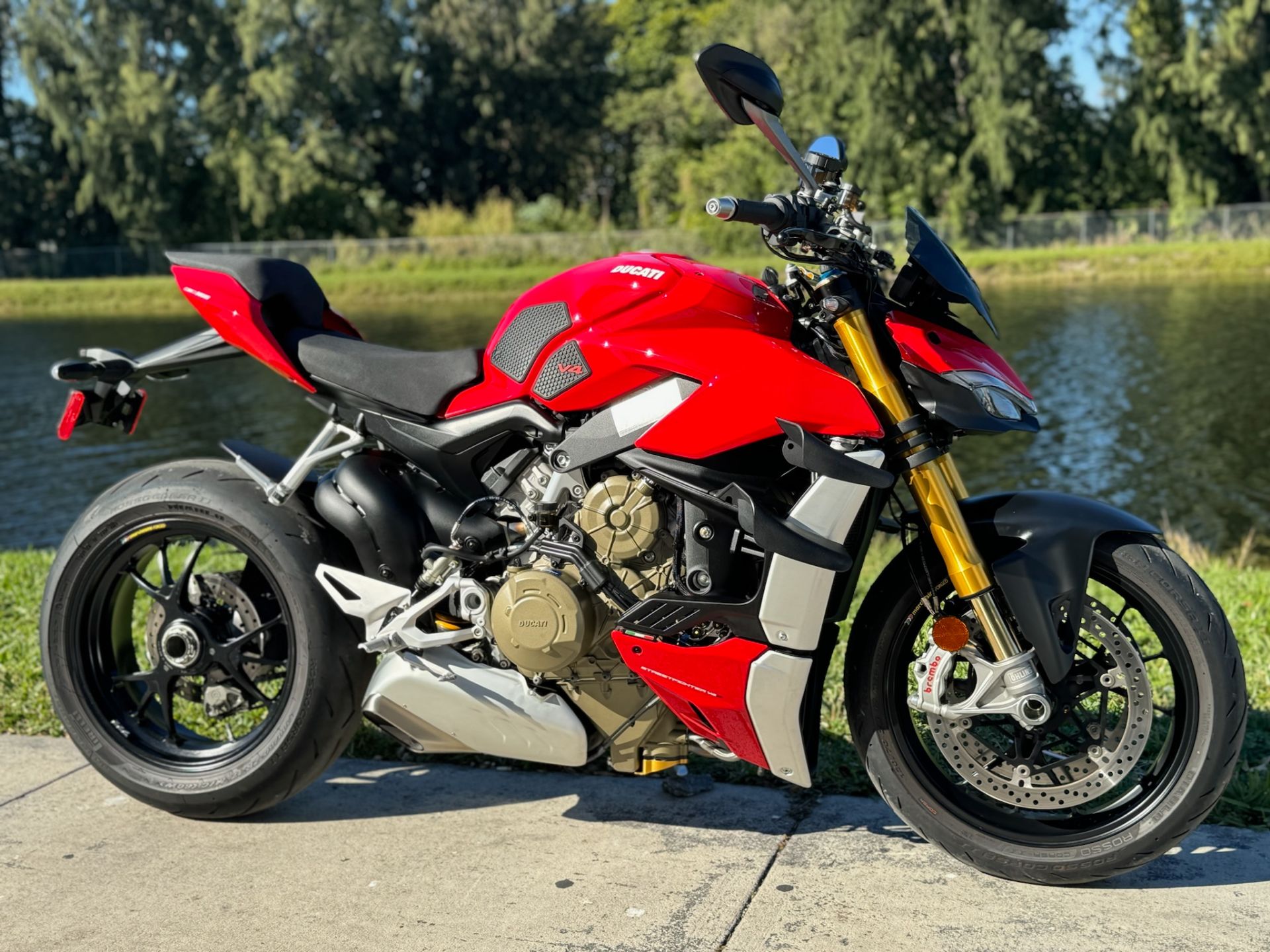 2022 Ducati Streetfighter V4 S in North Miami Beach, Florida - Photo 1