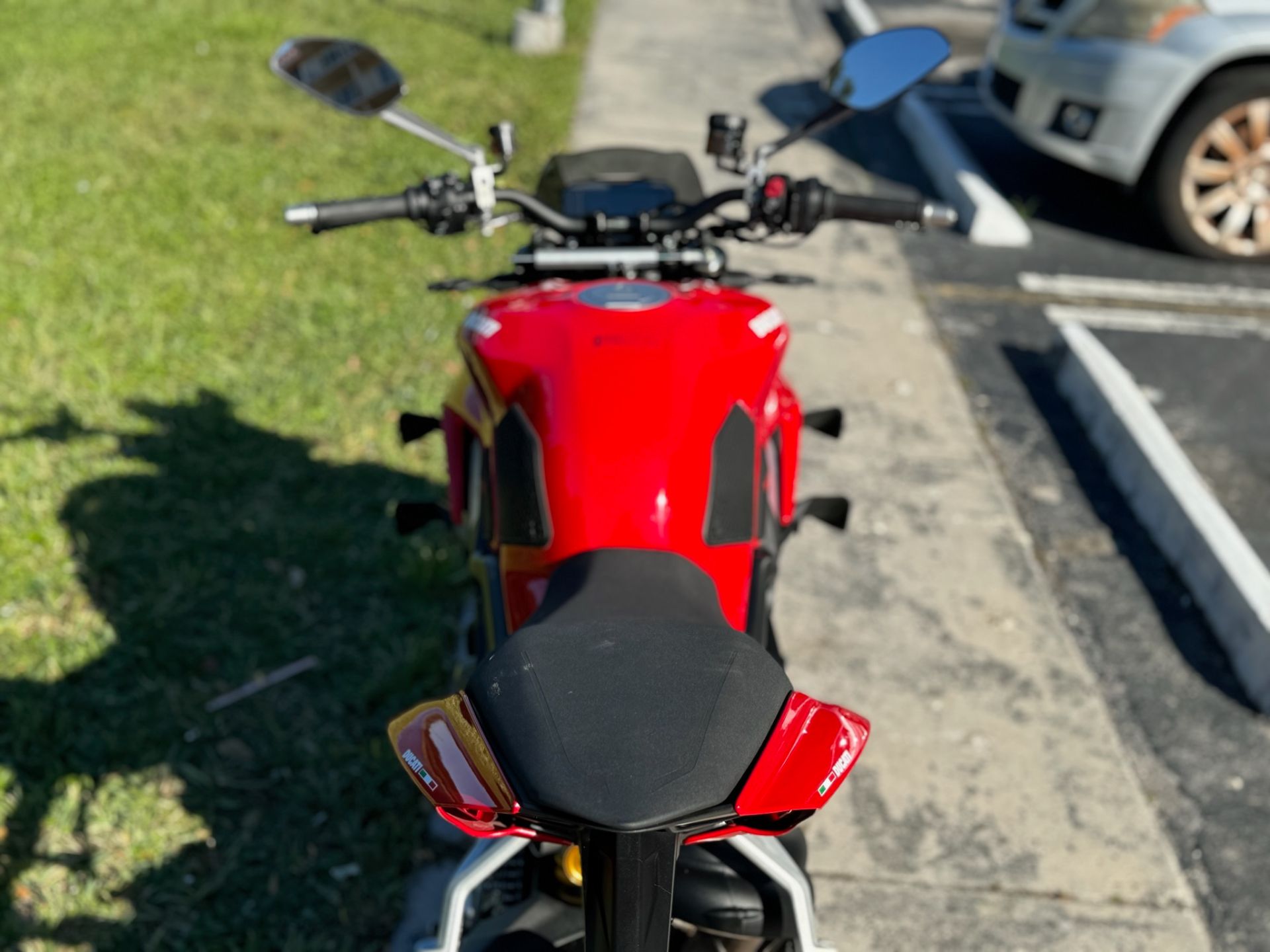 2022 Ducati Streetfighter V4 S in North Miami Beach, Florida - Photo 10