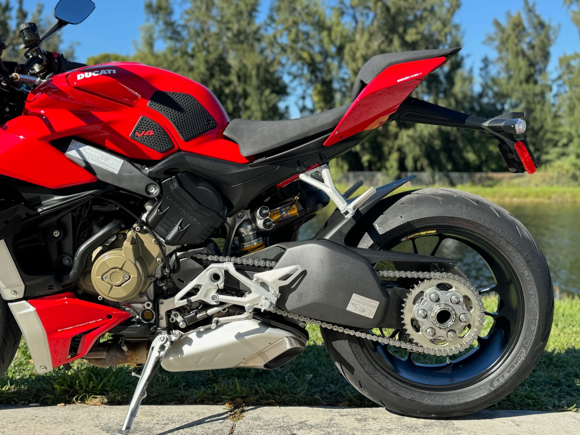 2022 Ducati Streetfighter V4 S in North Miami Beach, Florida - Photo 16