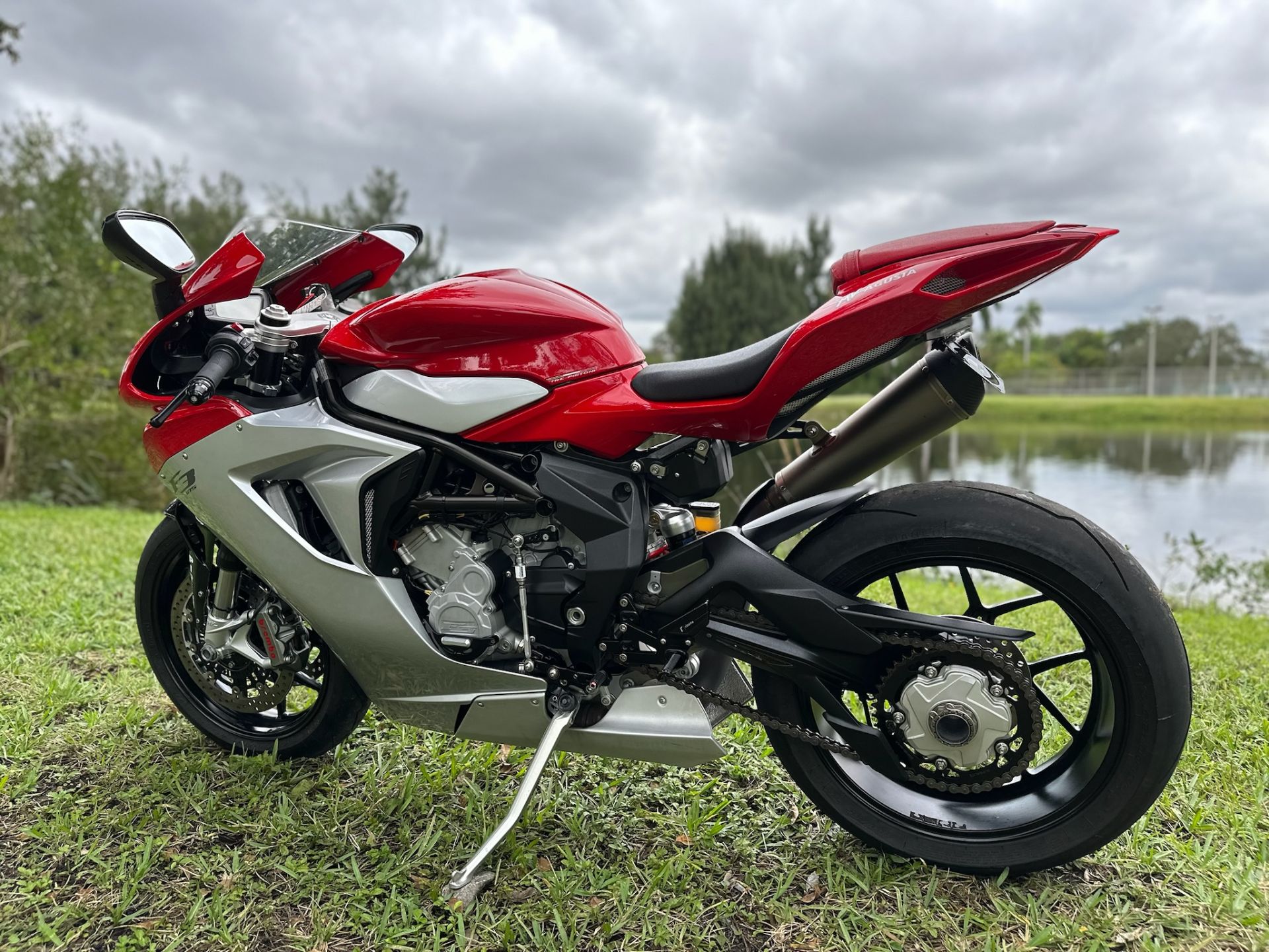 2016 MV Agusta F3 675 in North Miami Beach, Florida - Photo 16