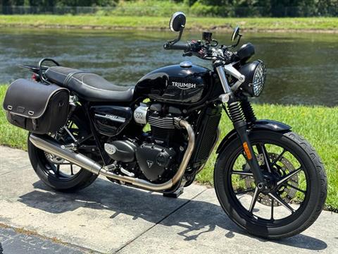 2020 Triumph Street Twin in North Miami Beach, Florida - Photo 1