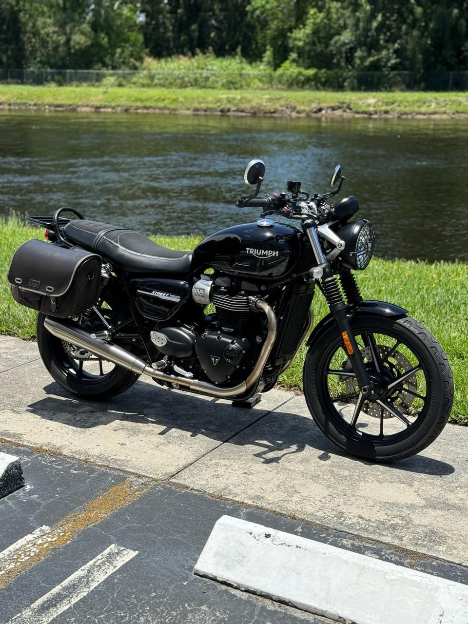 2020 Triumph Street Twin in North Miami Beach, Florida - Photo 2