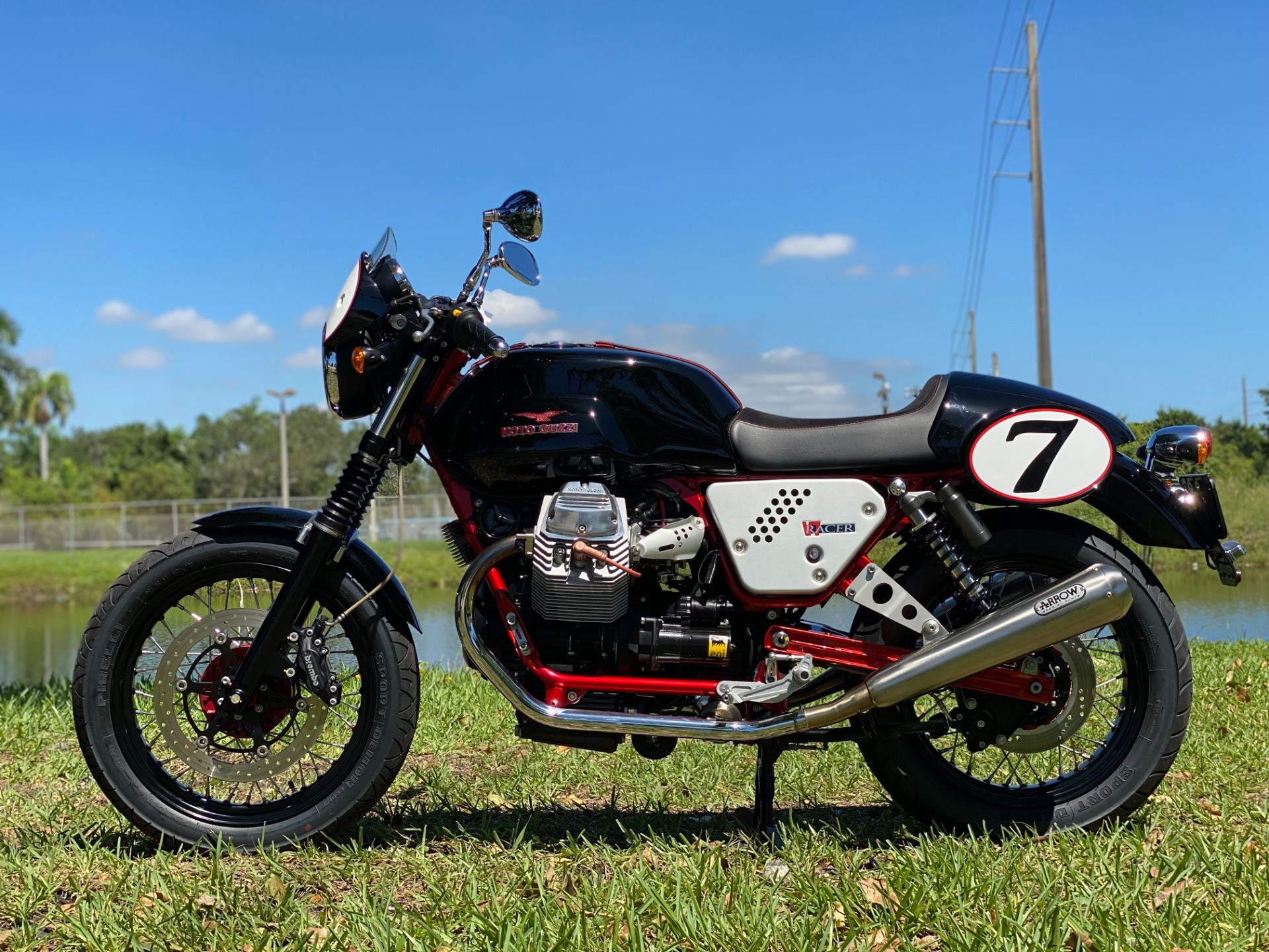 2012 Moto Guzzi V7 Racer in North Miami Beach, Florida - Photo 17
